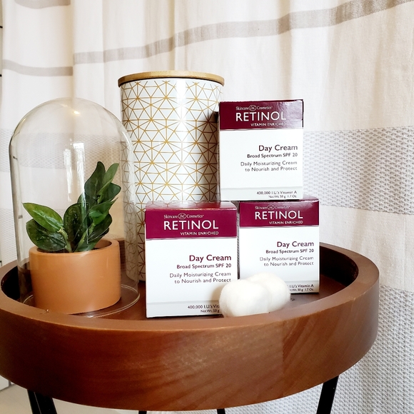 3 Pc Skincare Cosmetics Day Cream With SPF 20 Daily Moisturizing Cream - Picture 1 of 7